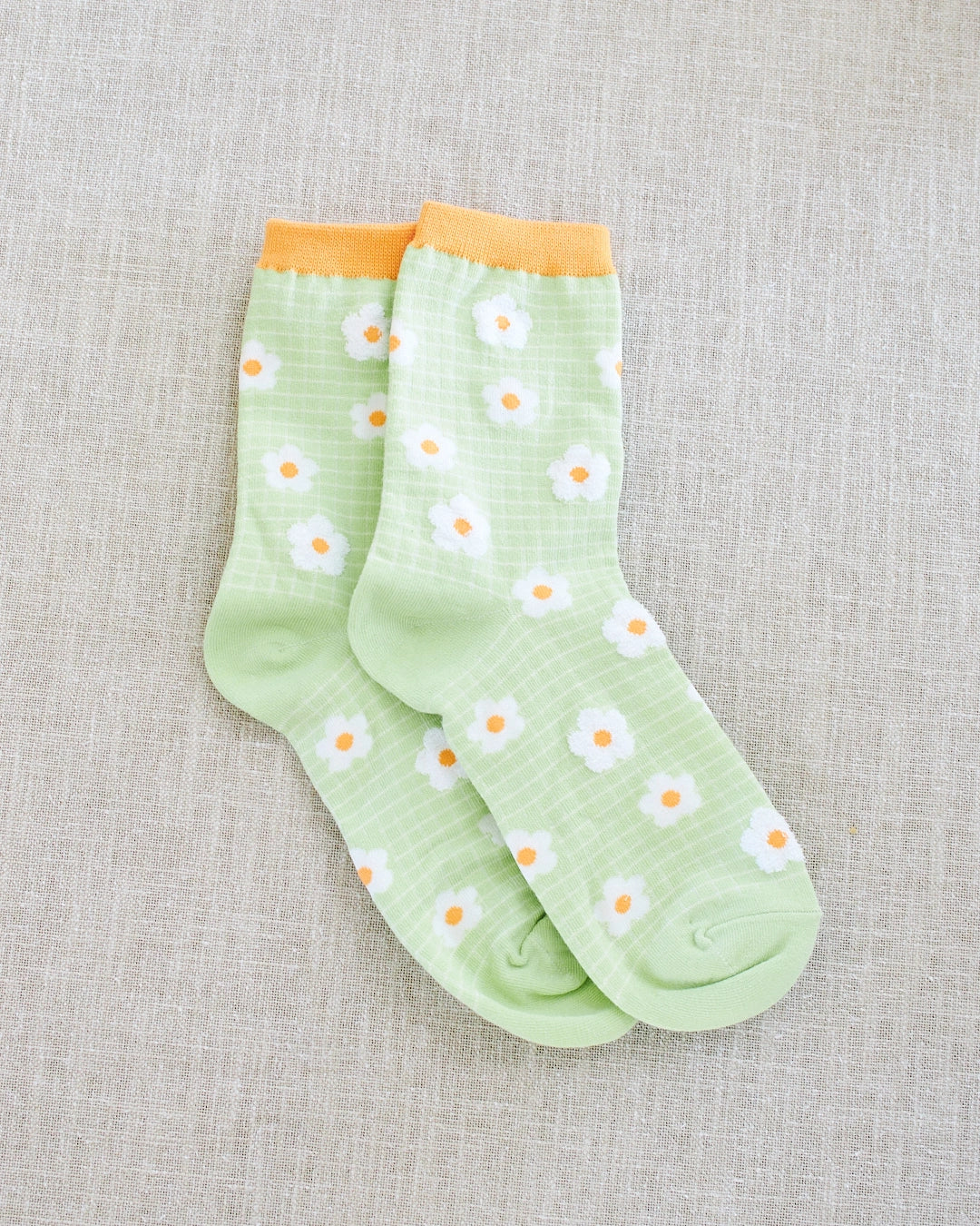 chaussettes couleur marguerites vertes