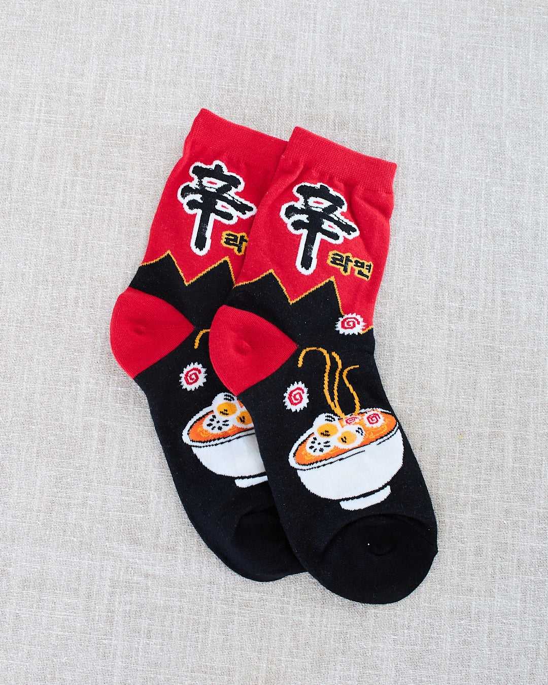 jin ramen chaussettes