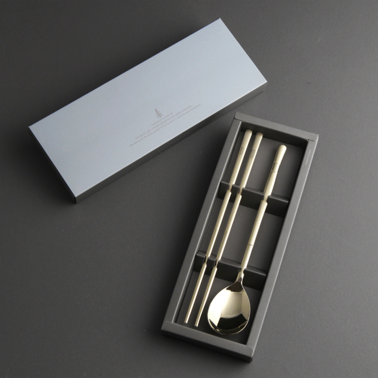 set coréen cuillère baguette couleur doré