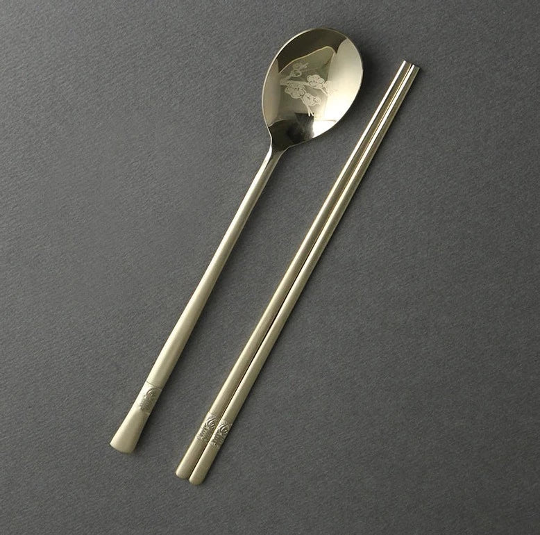 cuillère baguettes coréennes fleurs de prunier