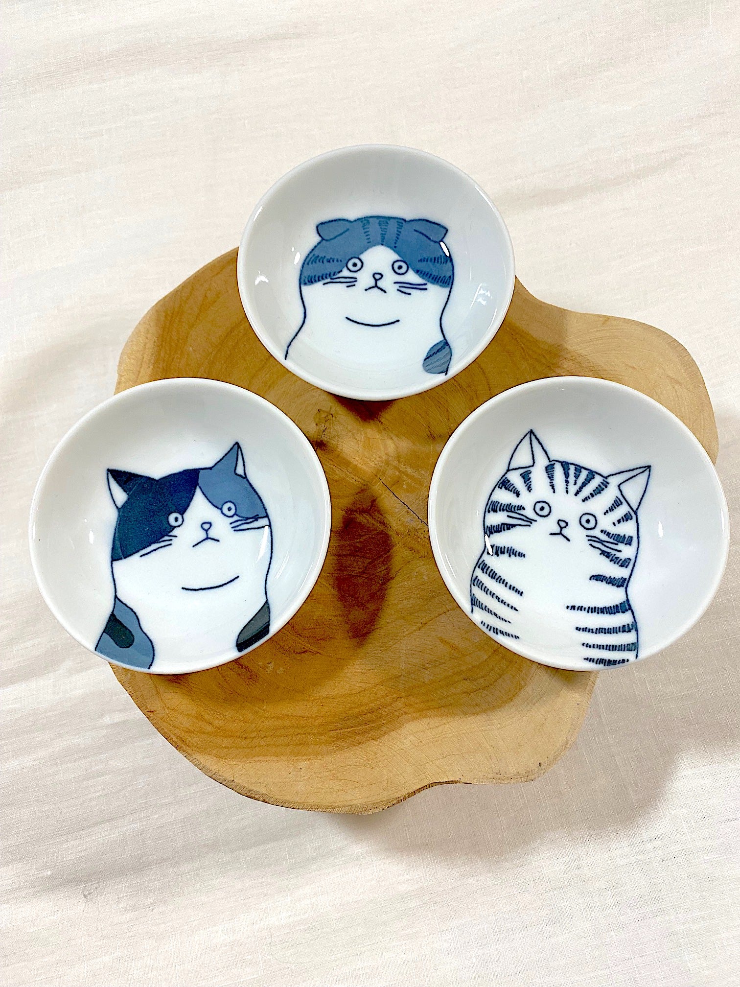 En céramique chat persan | Illustration de chat calme et En céramique chat persan | Illustration de chat calme et